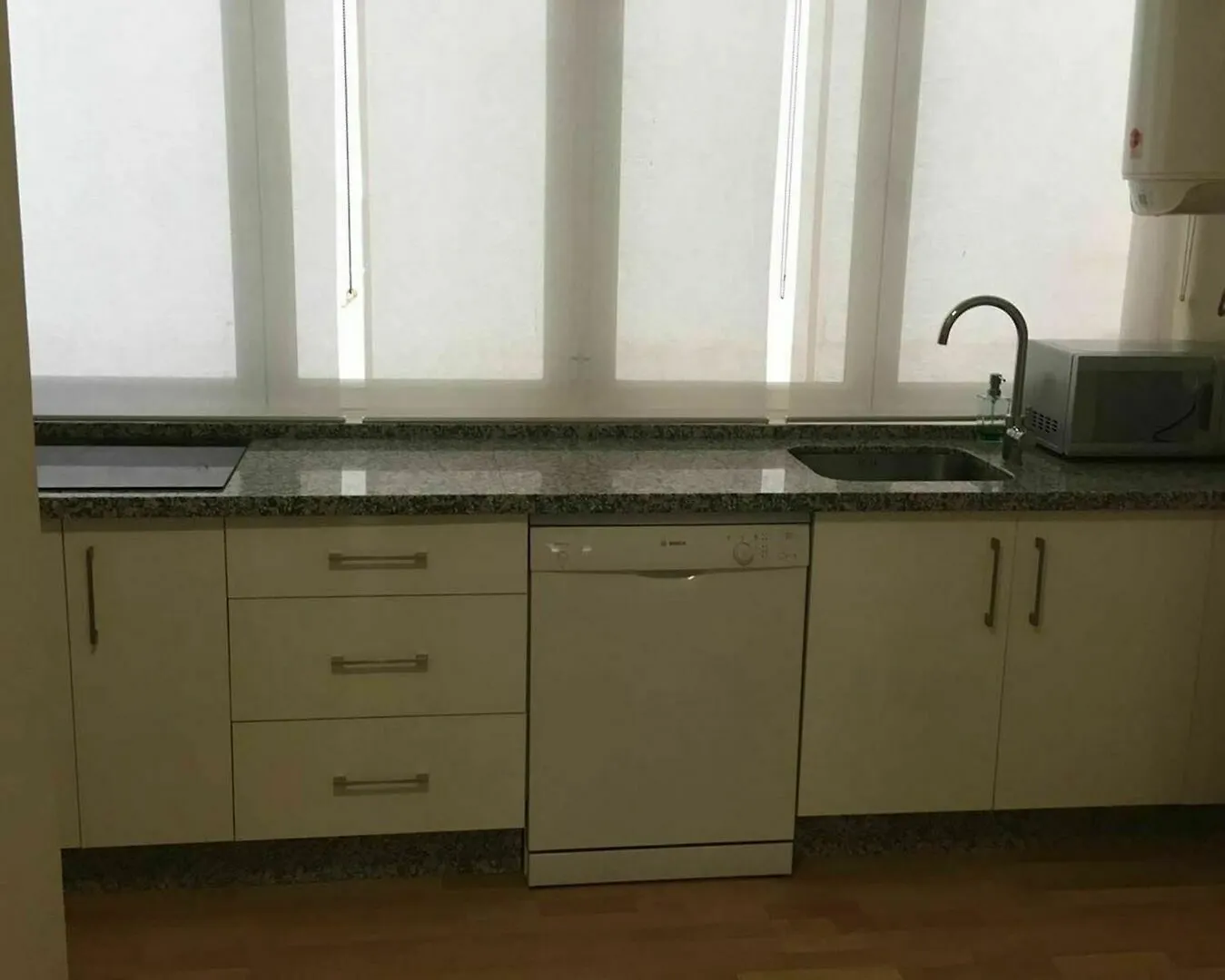 Apartment With 3 Bedrooms In Estepona, With Wonderful Sea View, Enclos